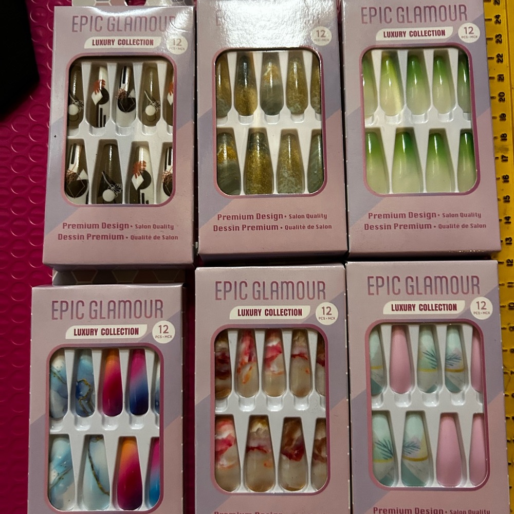 Glamour Luxury Collection Nail Set - Multicolor